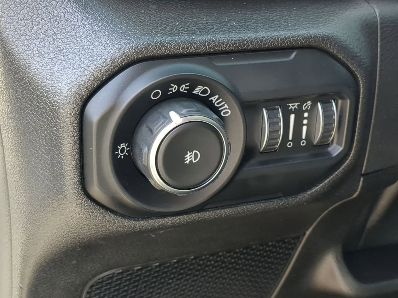 Used 2018 Jeep Wrangler Unlimited Sport S image 20