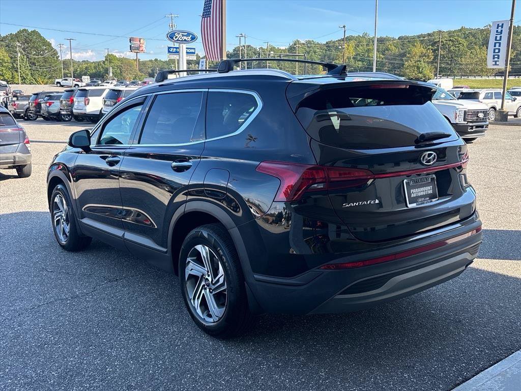 Used 2023 Hyundai Santa Fe SEL FWD image 2