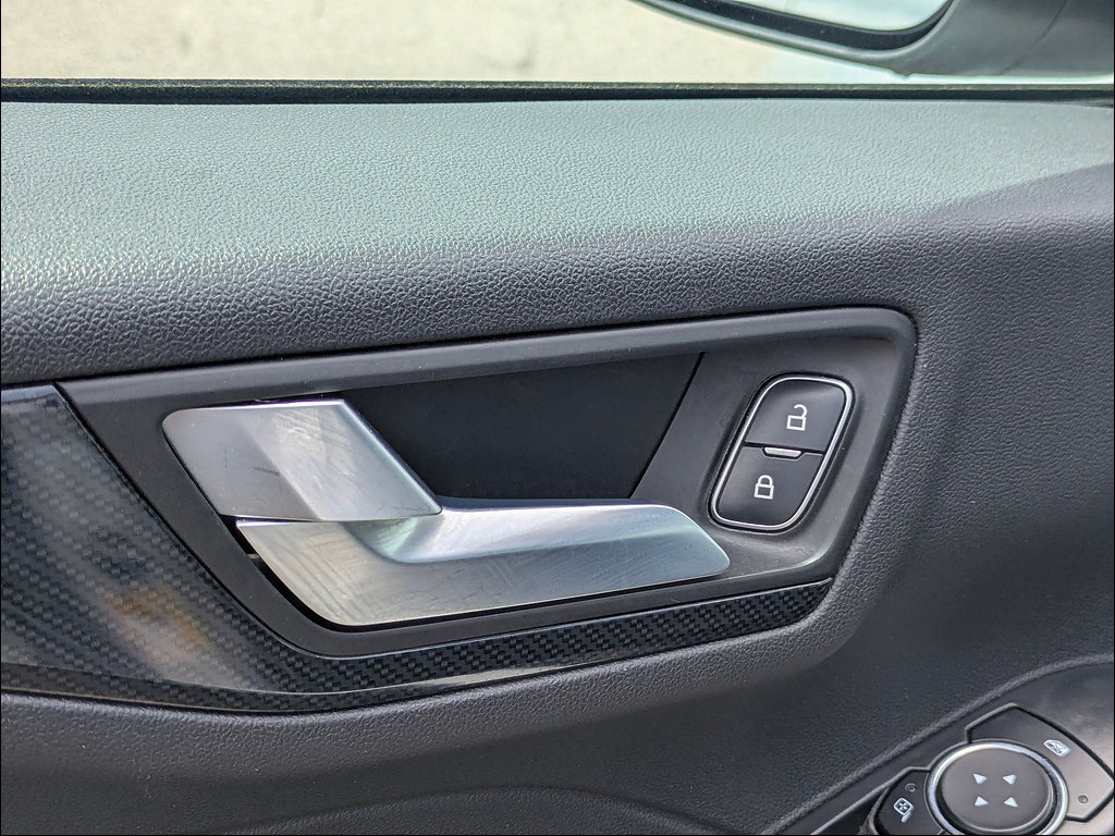 Used 2025 Ford Escape ST-Line FWD image 12