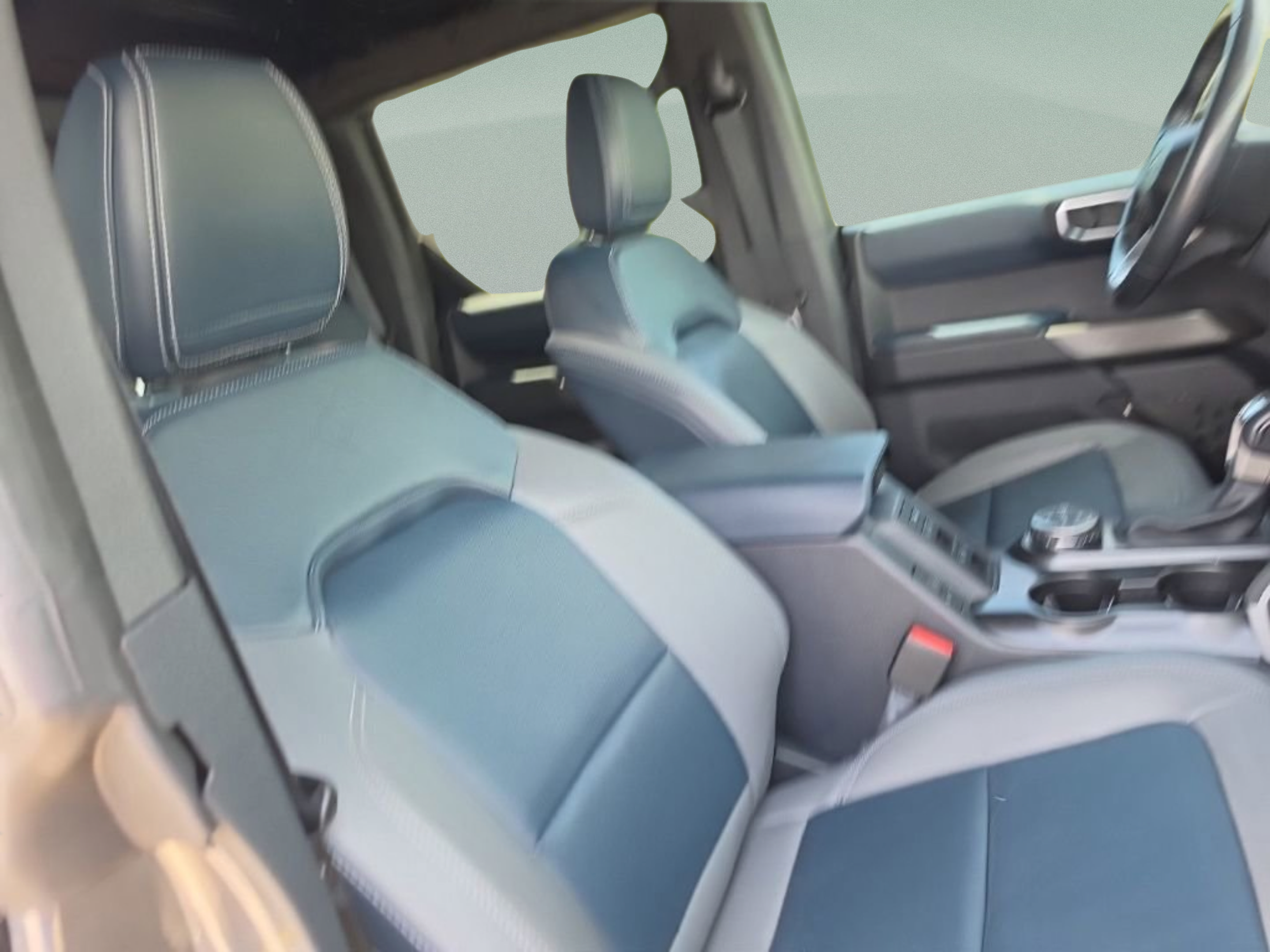 Used 2022 Ford Bronco Outer Banks w/ Sasquatch Package AWD/4WD image 27