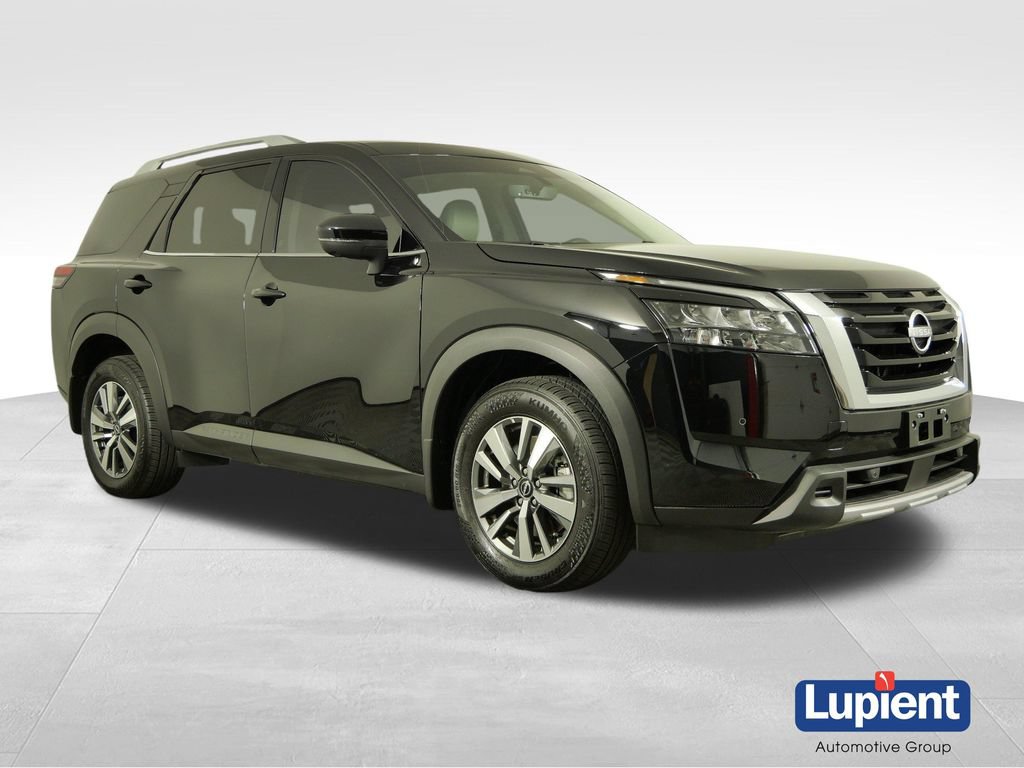 Used 2025 Nissan Pathfinder SL AWD/4WD image 1