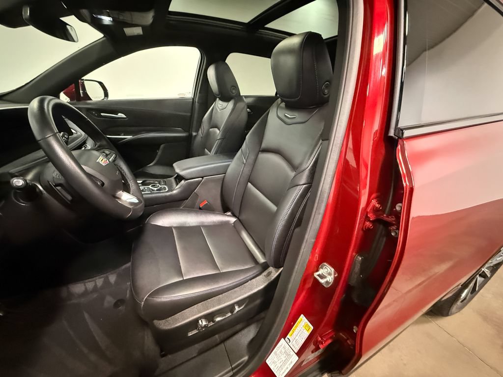 Used 2025 Cadillac XT4 Sport w/ LPO, Floor Liner Package AWD/4WD image 12