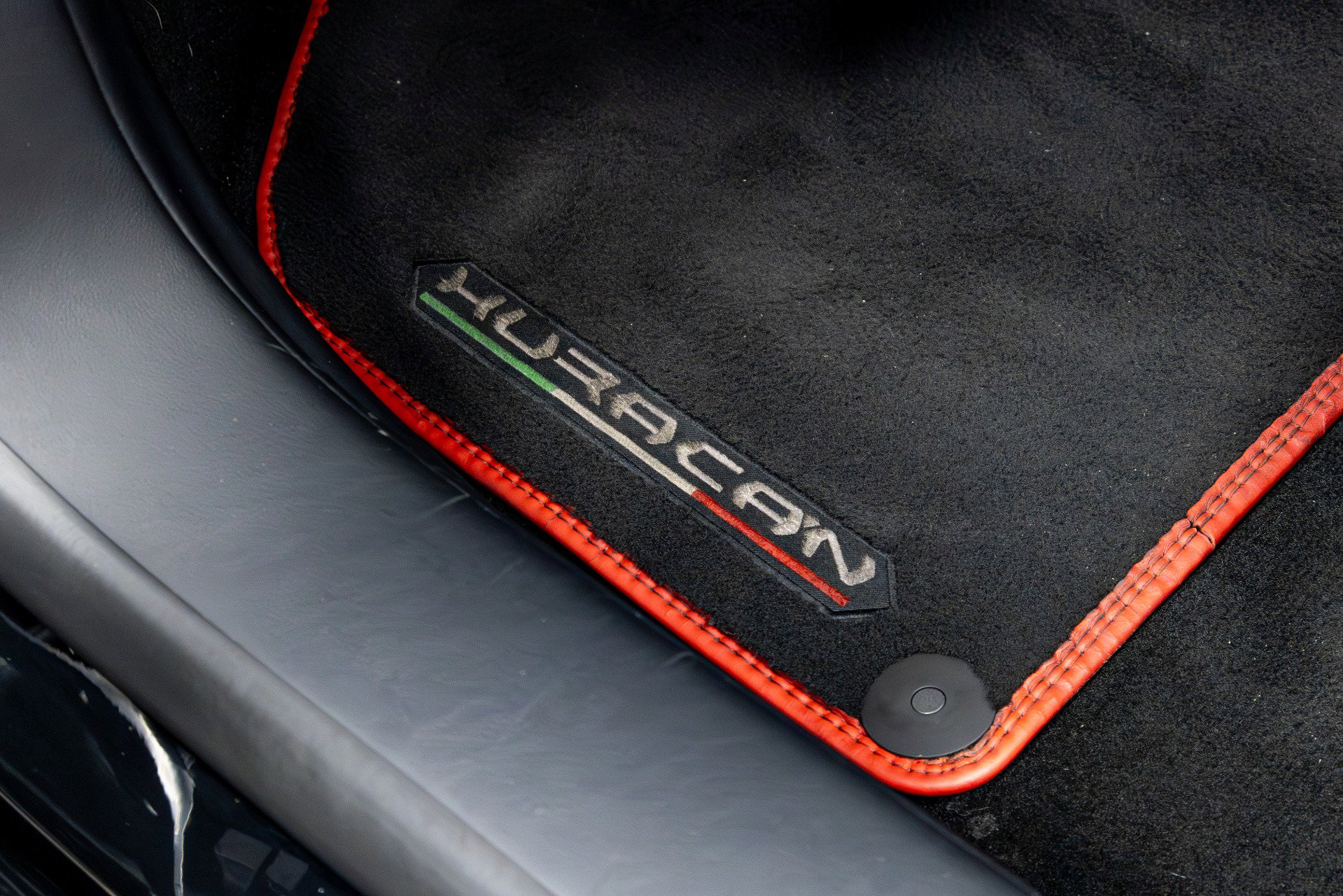 Used 2020 Lamborghini Huracan EVO image 59