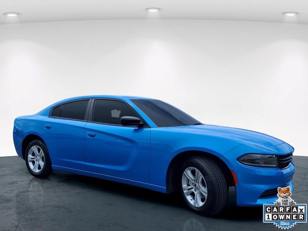 Used 2023 Dodge Charger SXT RWD image 5