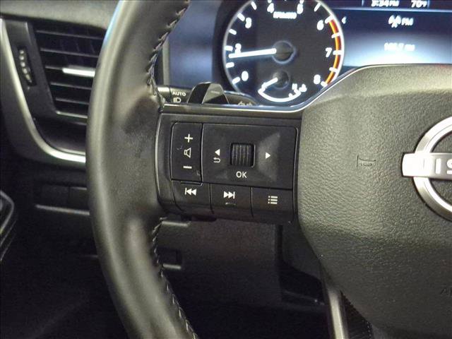 Used 2025 Nissan Rogue SV AWD/4WD image 12