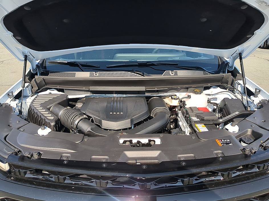 New 2027 Chevrolet Traverse RS AWD/4WD image 39