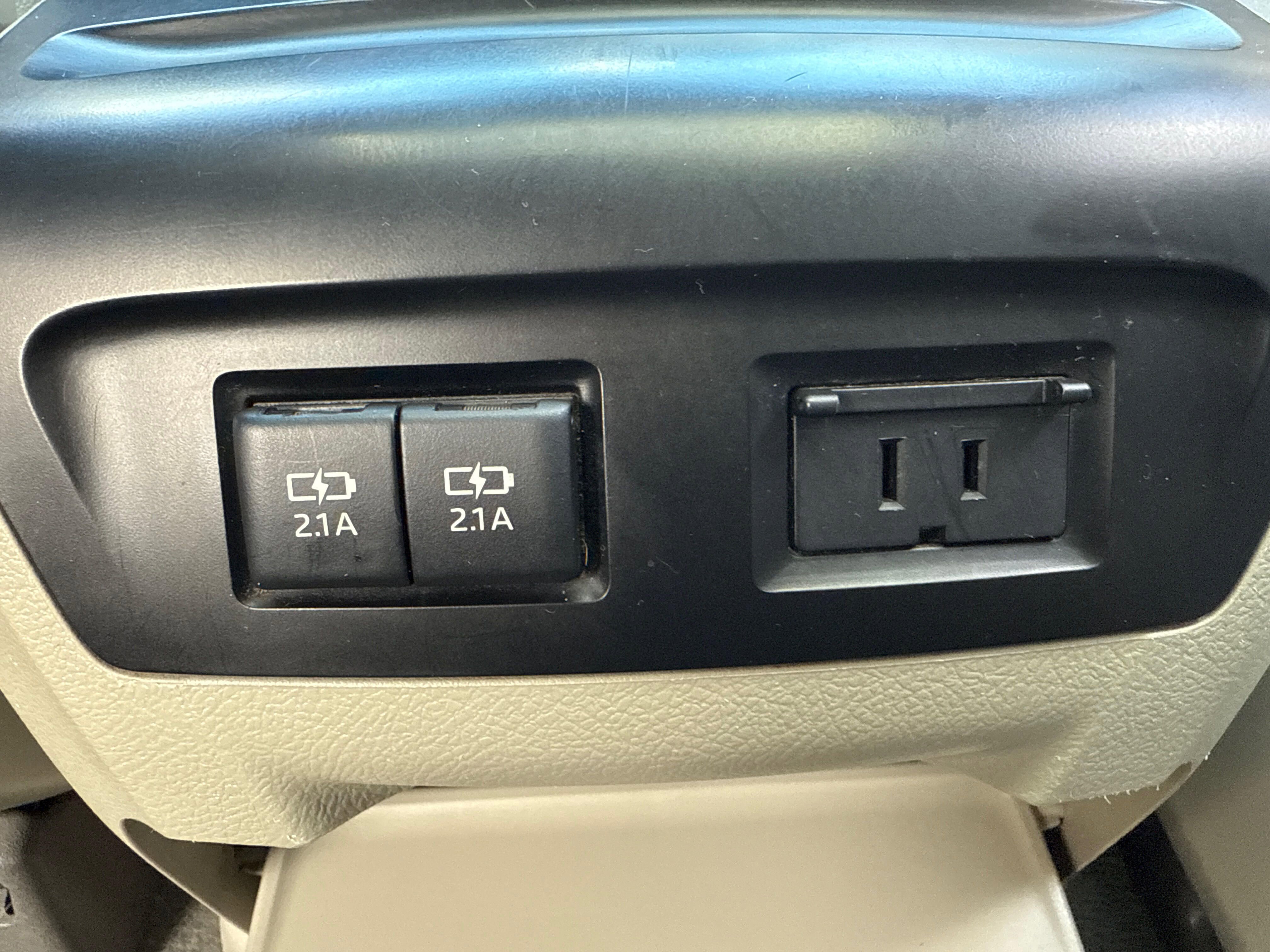 Used 2020 Toyota Sienna XLE AWD/4WD image 17