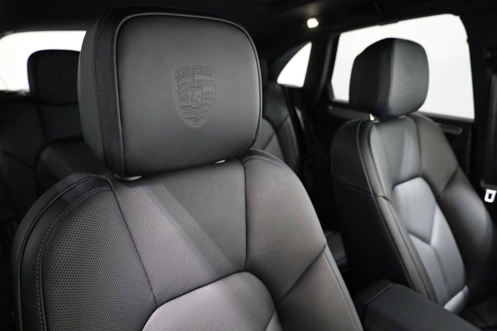 New 2026 Porsche Macan image 22