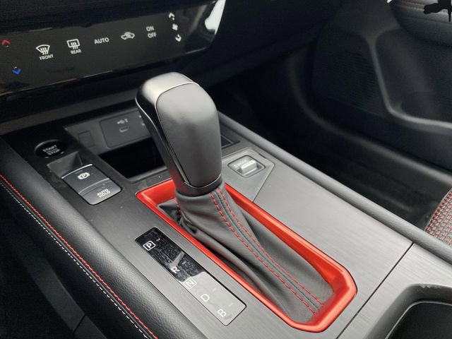 Certified 2025 Nissan Kicks SR image 19