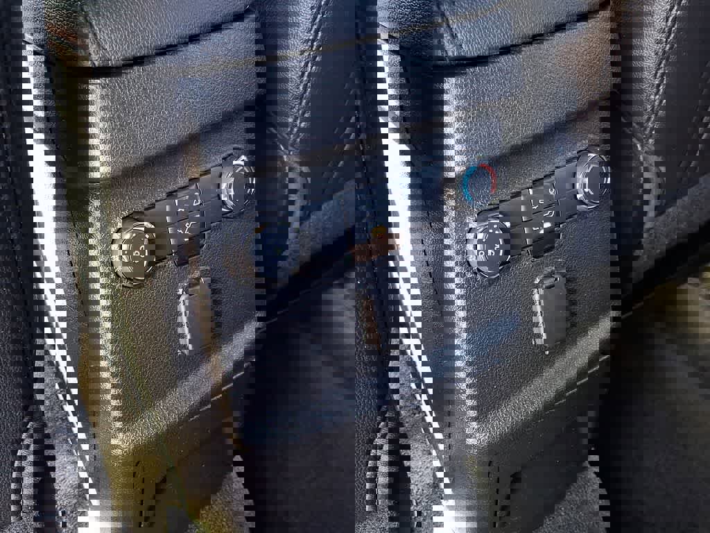 Used 2017 Ford Explorer XLT w/ Equipment Group 202A image 25