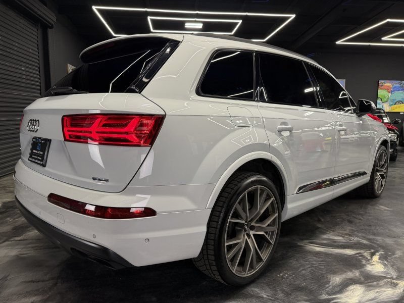 Used 2019 Audi Q7 3.0T Prestige AWD/4WD image 5
