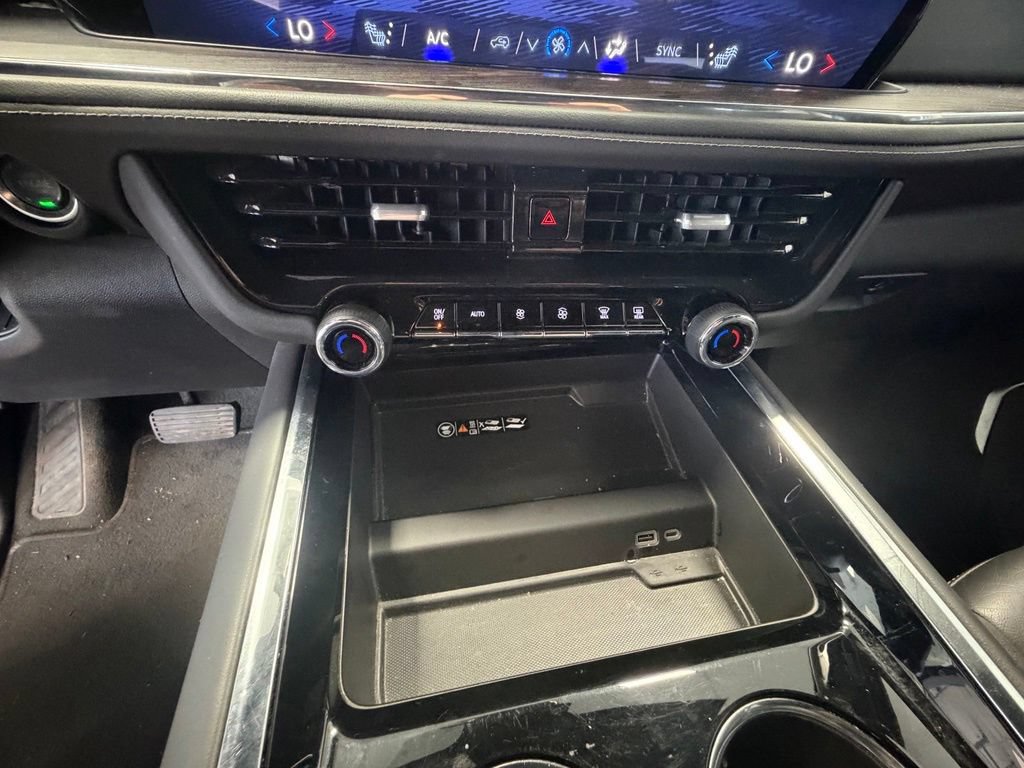 Used 2025 Chevrolet Tahoe LT AWD/4WD image 32