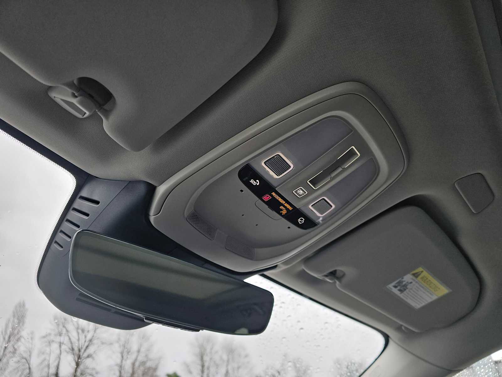 Certified 2025 Volvo XC60 B5 Plus image 32