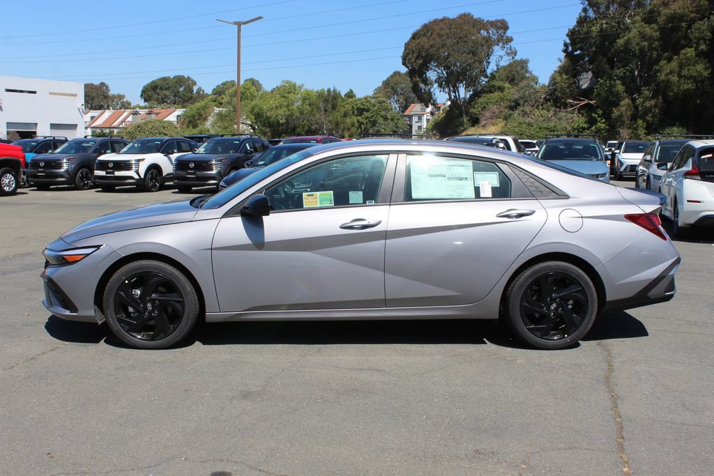 New 2026 Hyundai Elantra Sport FWD image 2