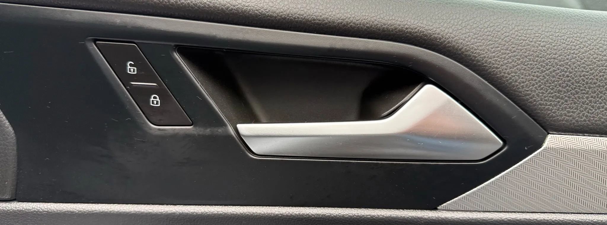 Used 2019 Volkswagen Jetta S w/ Driver Assistance Package FWD image 34