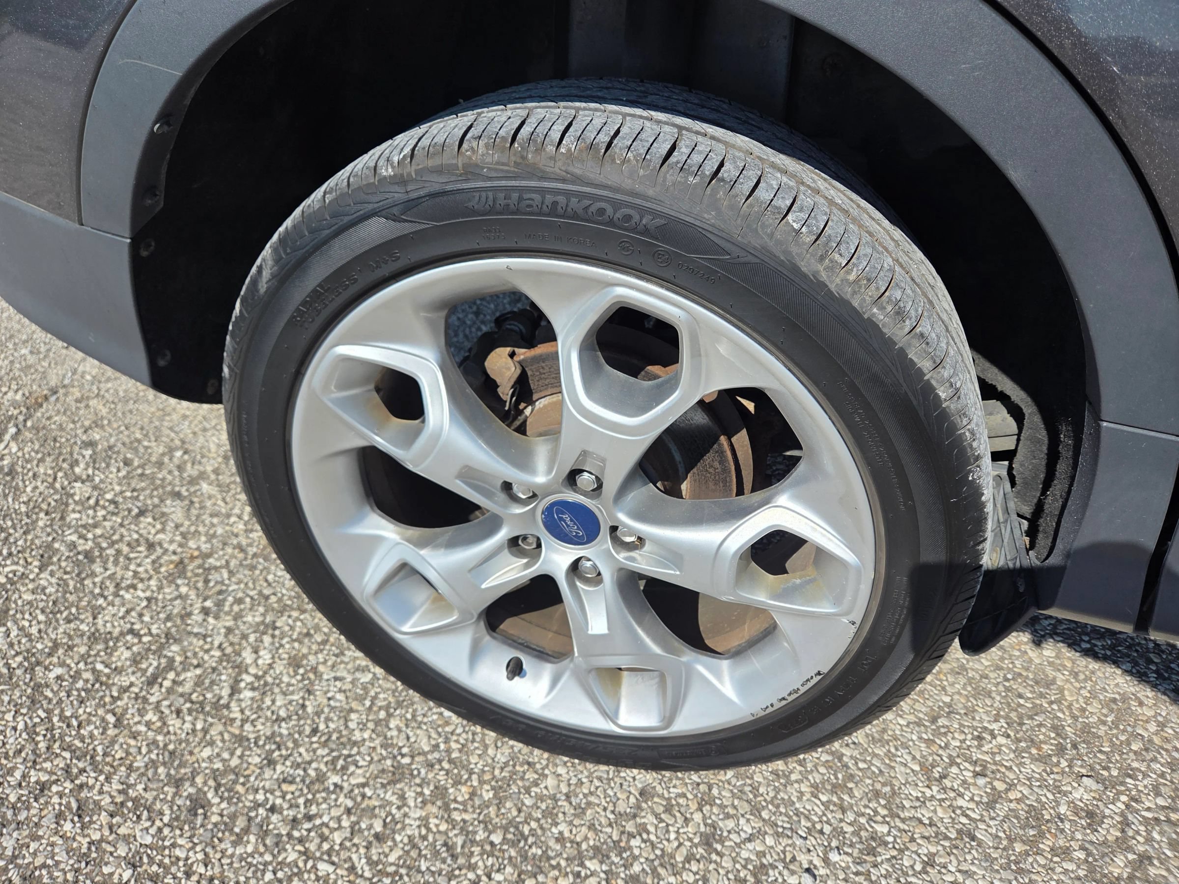 Used 2016 Ford Escape Titanium w/ Equipment Group 301A AWD/4WD image 10