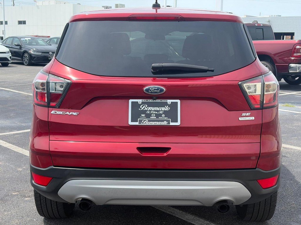 Used 2017 Ford Escape SE FWD image 6