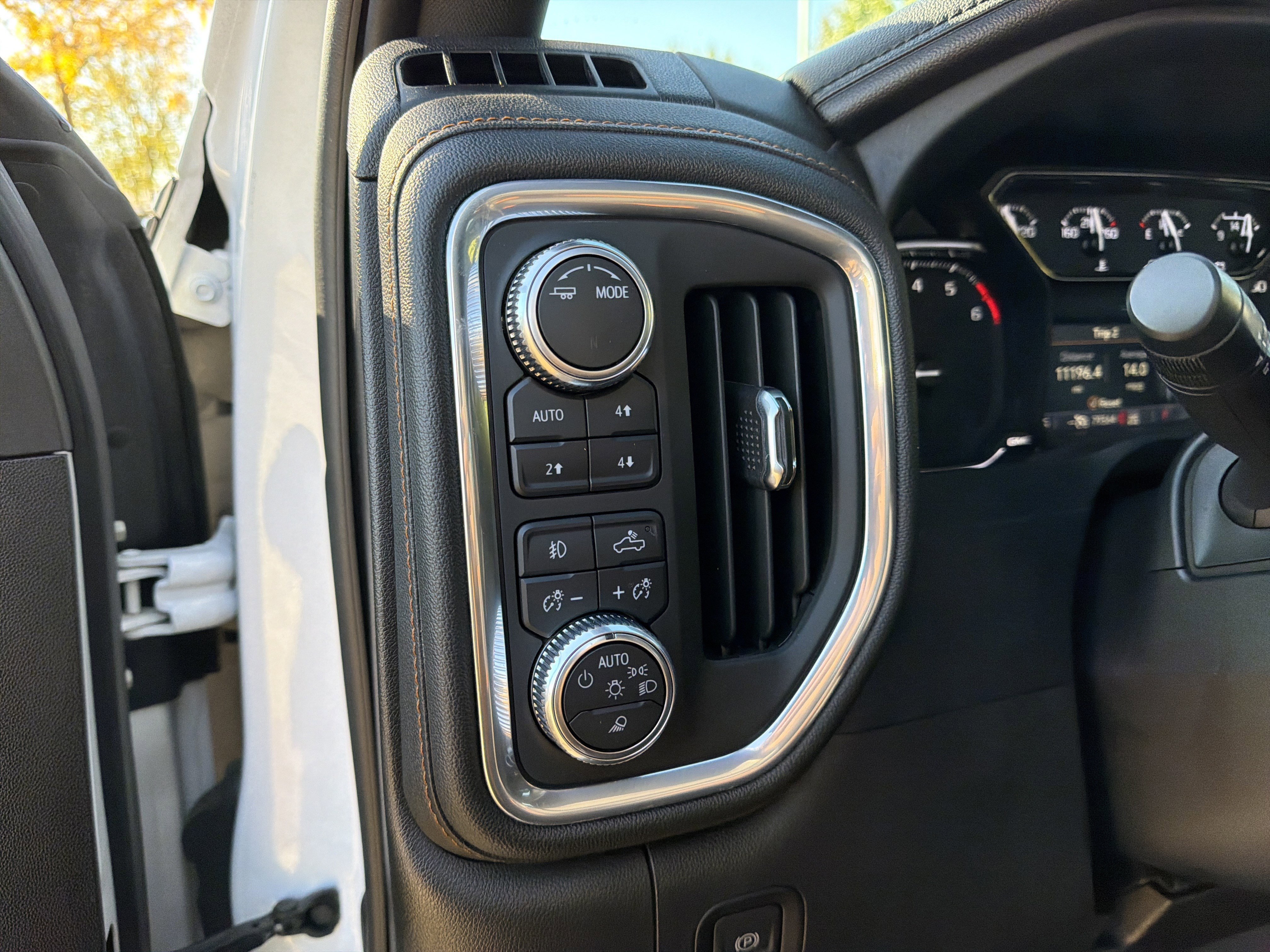 Used 2022 GMC Sierra 2500 AT4 image 15
