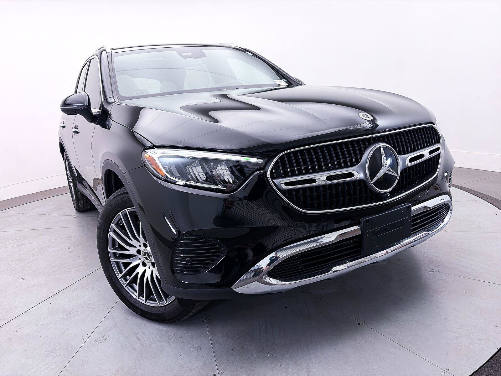 Used 2024 Mercedes-Benz GLC 300 4MATIC image 10