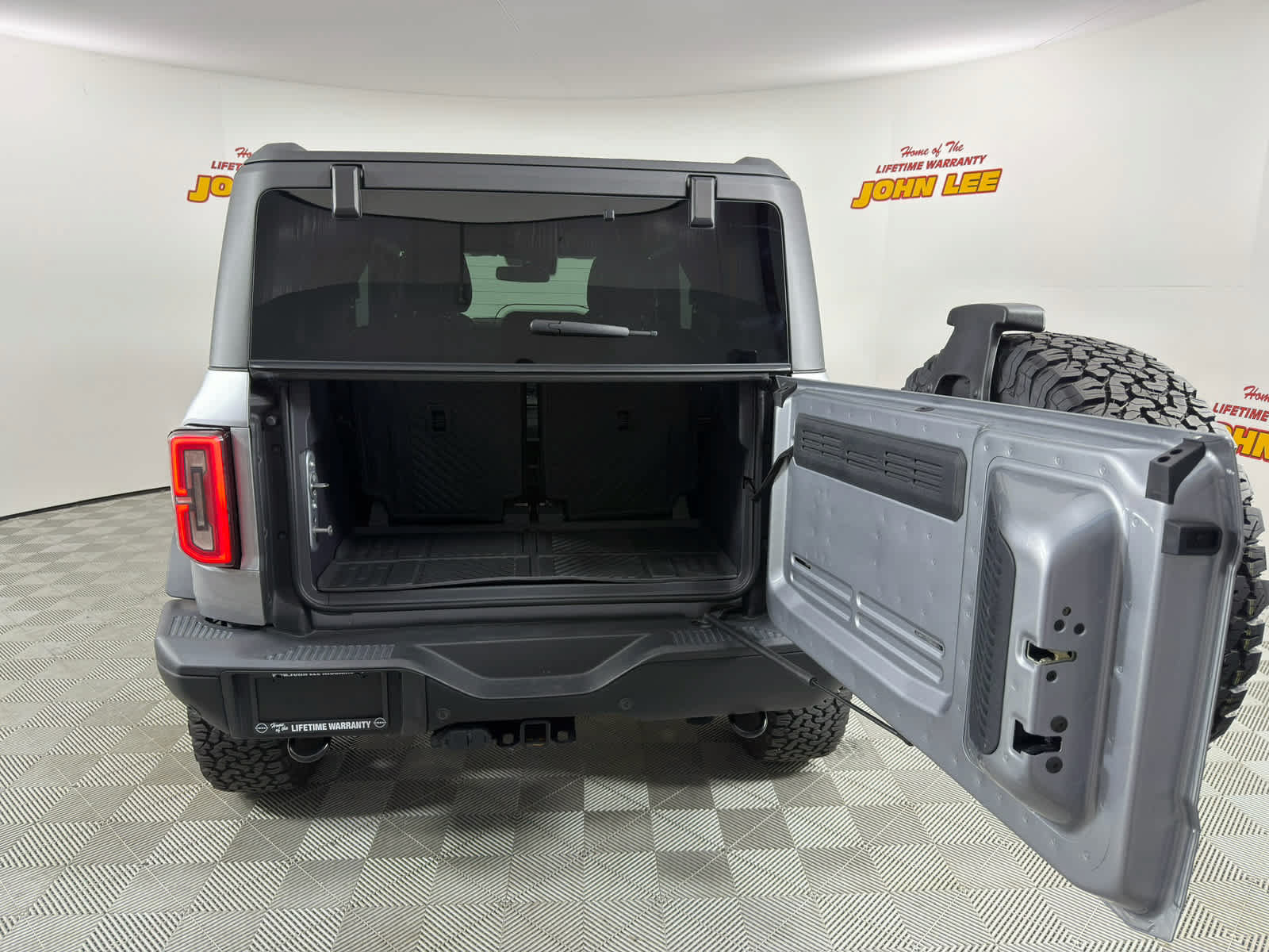 Used 2023 Ford Bronco Badlands AWD/4WD image 5