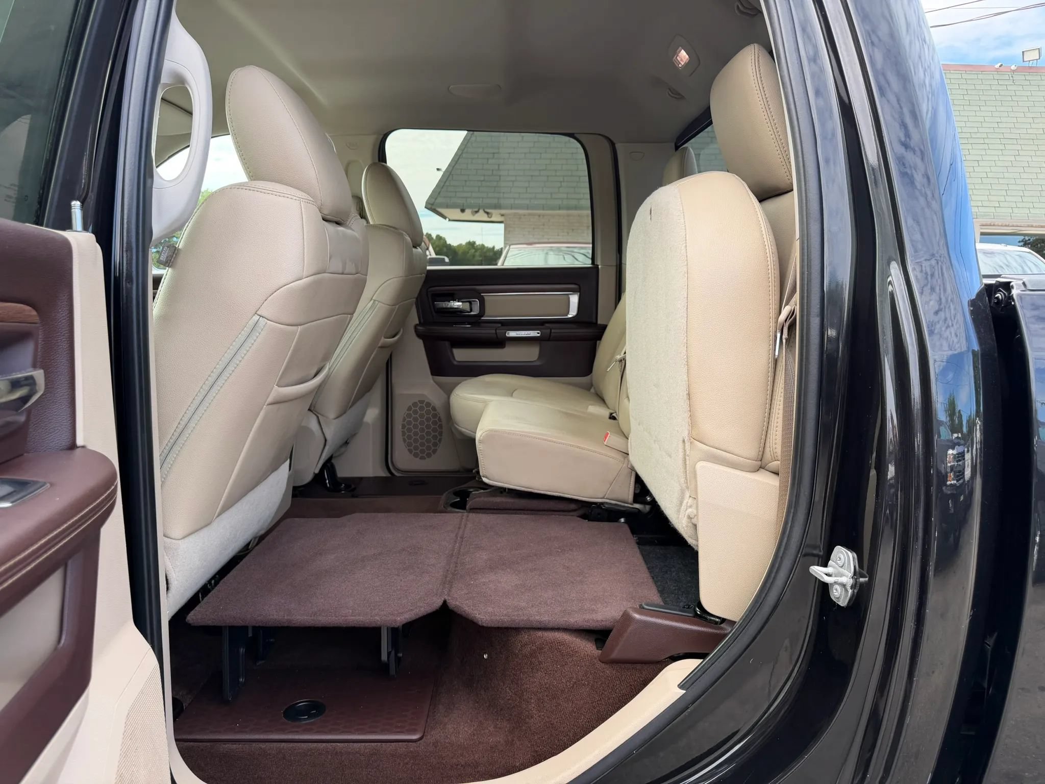 Used 2016 RAM 2500 Laramie RWD image 20