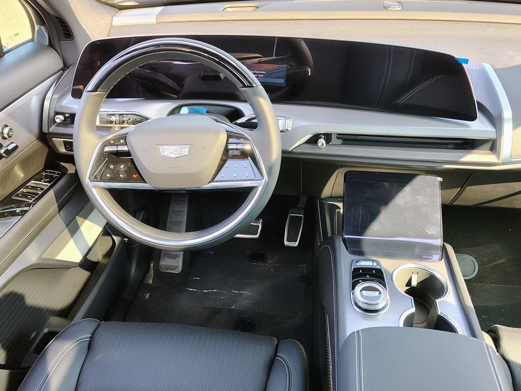 New 2027 Cadillac Vistiq Premium Luxury w/ LPO, Floor Liner Package AWD/4WD image 44