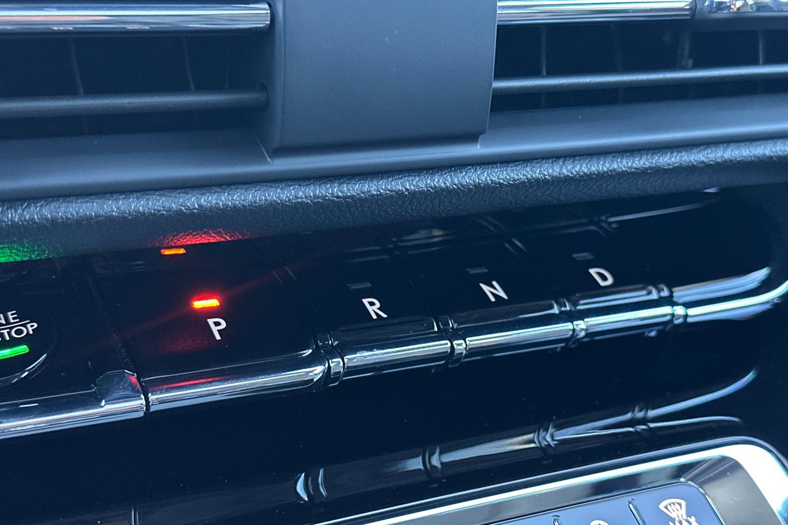 New 2025 Lincoln Corsair Reserve image 21