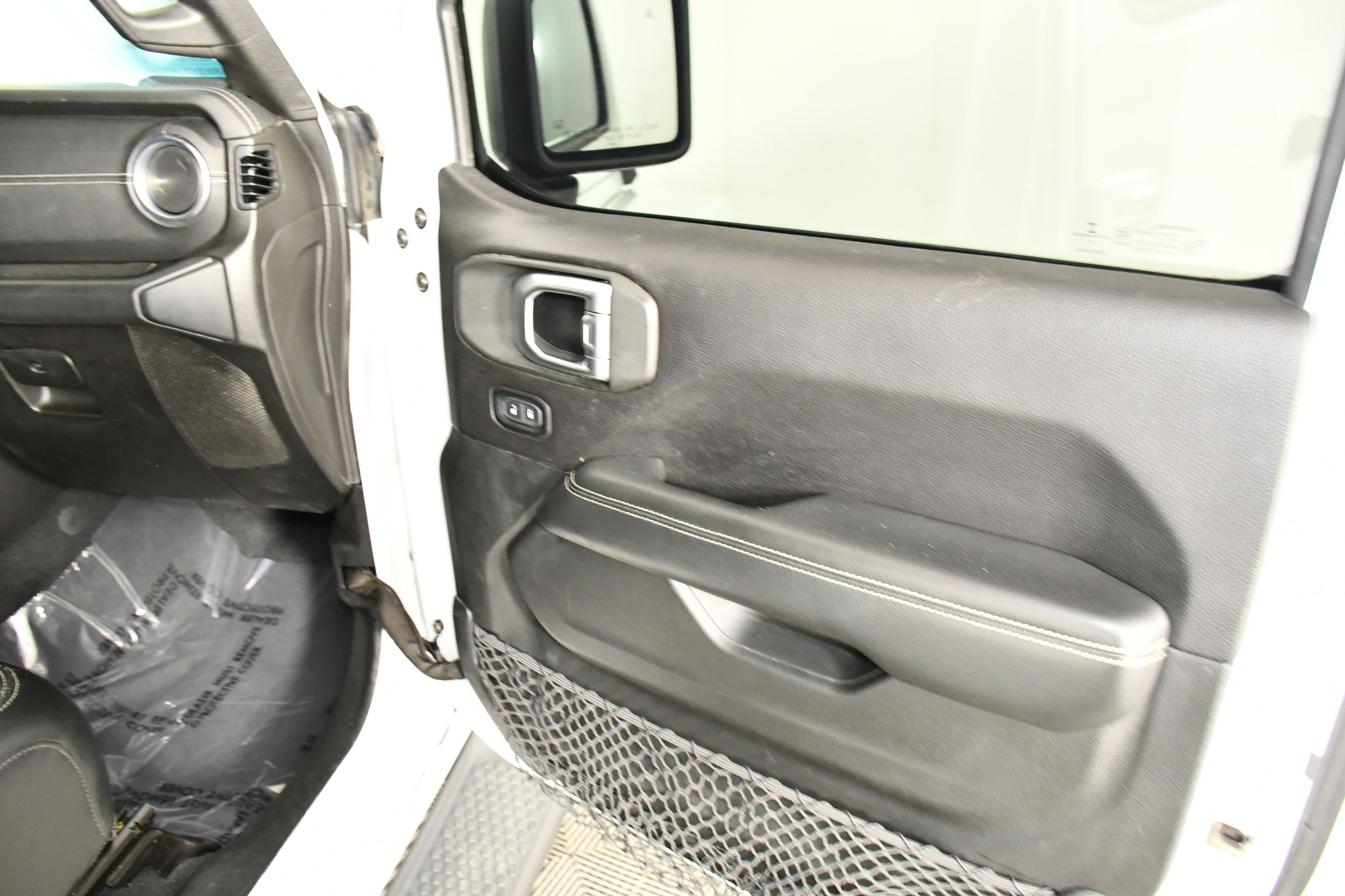 Used 2019 Jeep Wrangler Unlimited Sahara image 42