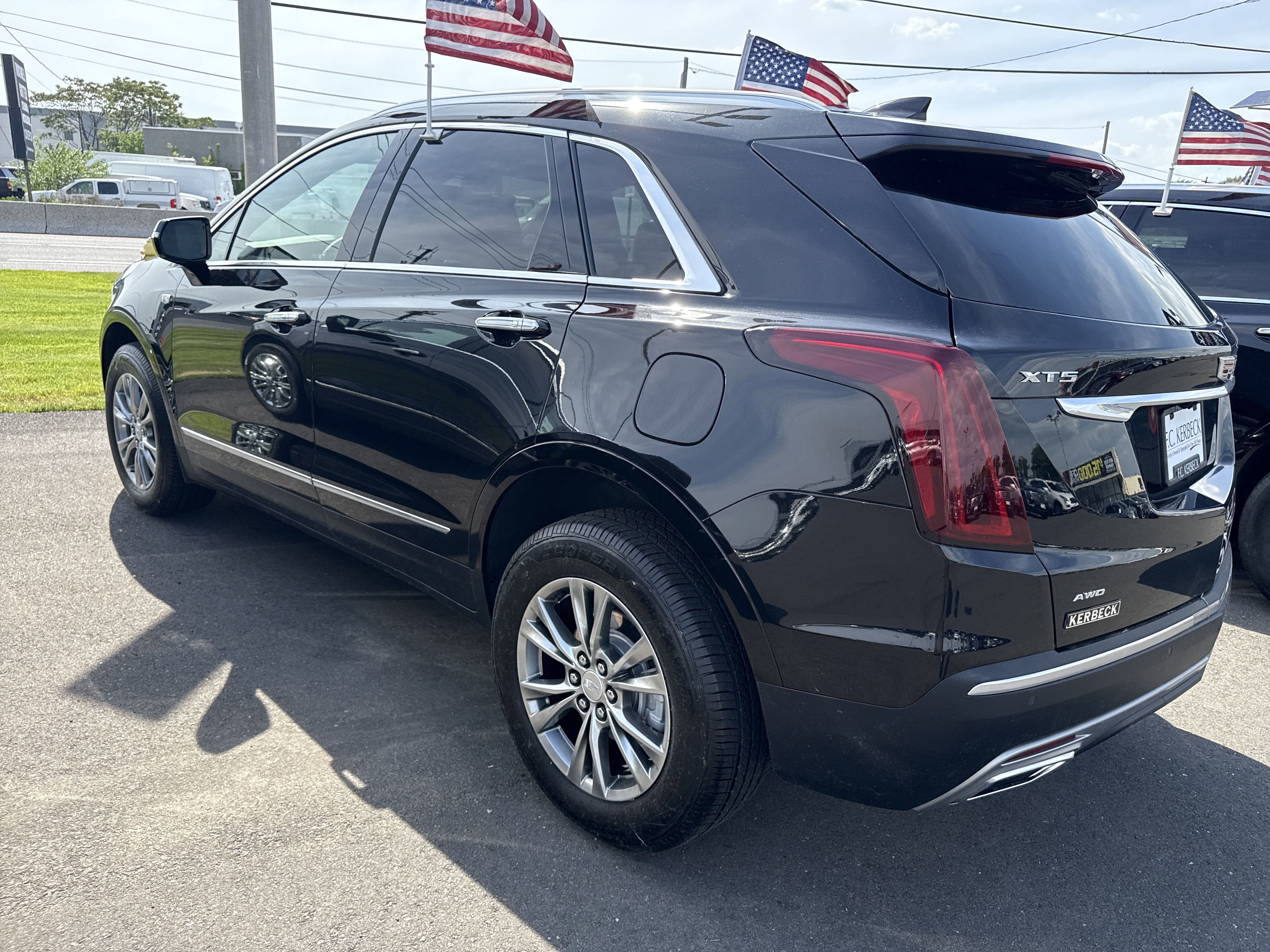 Used 2021 Cadillac XT5 Premium Luxury image 9