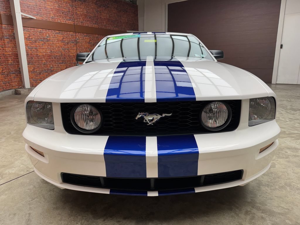 Used 2006 Ford Mustang GT Premium RWD image 9