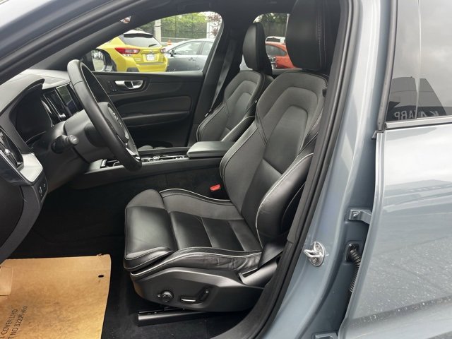 Certified 2022 Volvo XC60 B6 R-Design w/ Advanced Package image 19