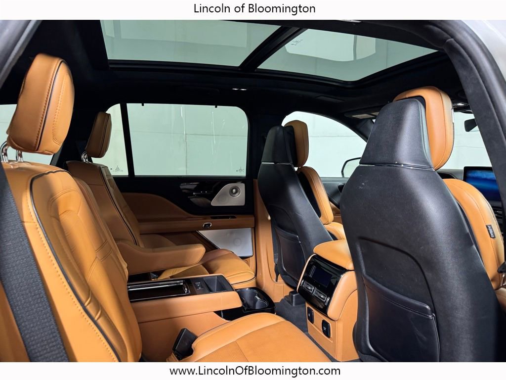 Certified 2023 Lincoln Aviator Black Label AWD/4WD image 18
