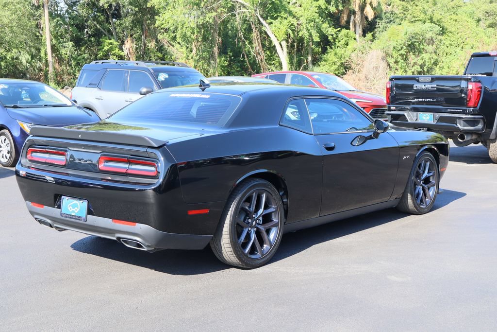 Used 2023 Dodge Challenger R/T w/ Blacktop Package RWD image 9