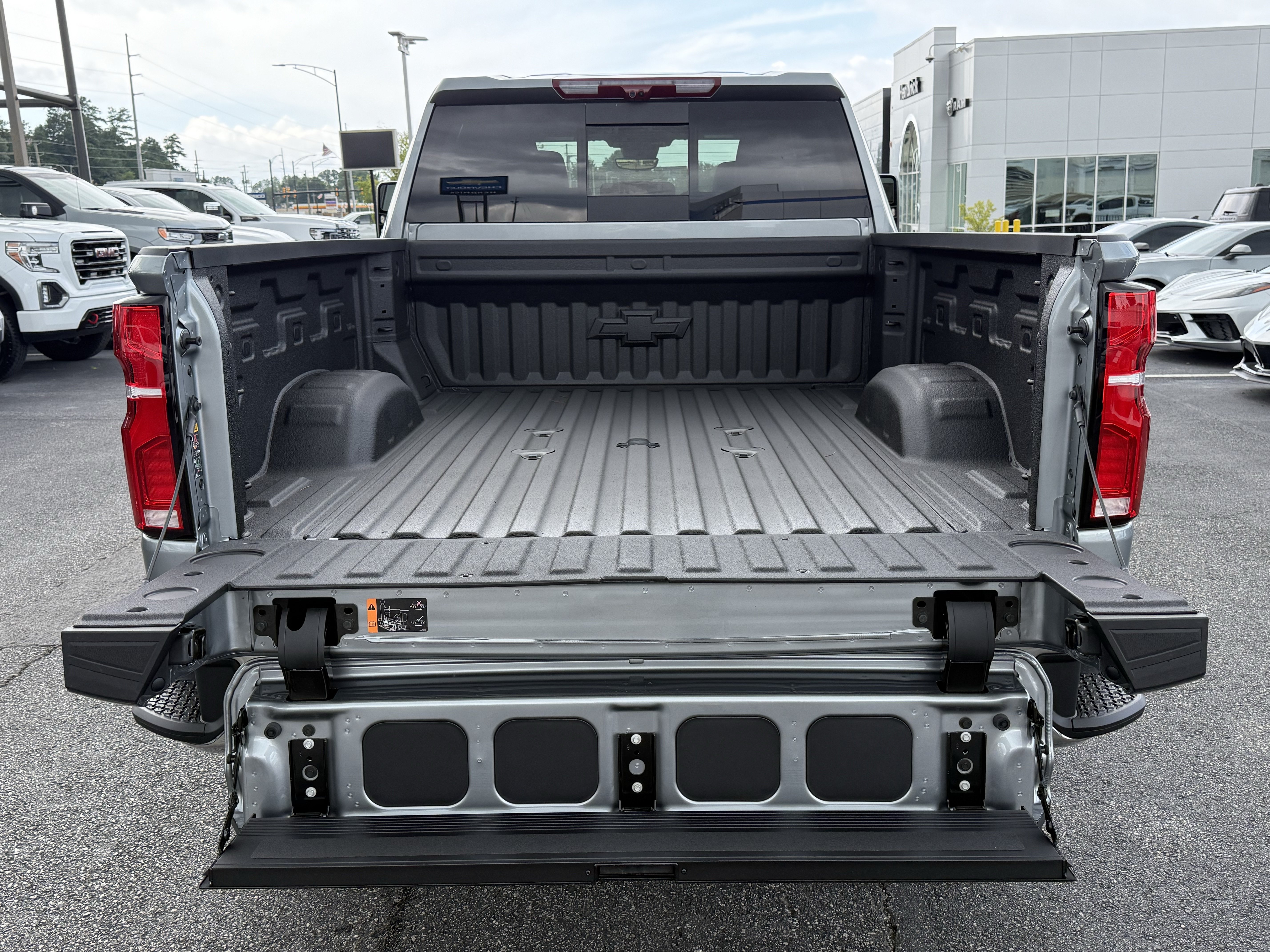 New 2026 Chevrolet Silverado 2500 LTZ w/ LTZ Premium Package AWD/4WD image 33