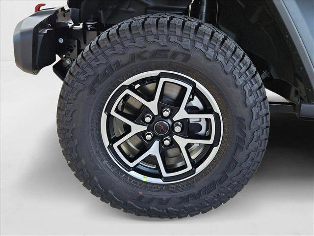 New 2025 Jeep Gladiator Rubicon w/ Convenience Group image 10