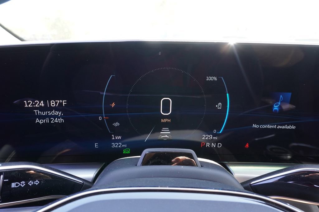 New 2025 Cadillac Lyriq Luxury image 20