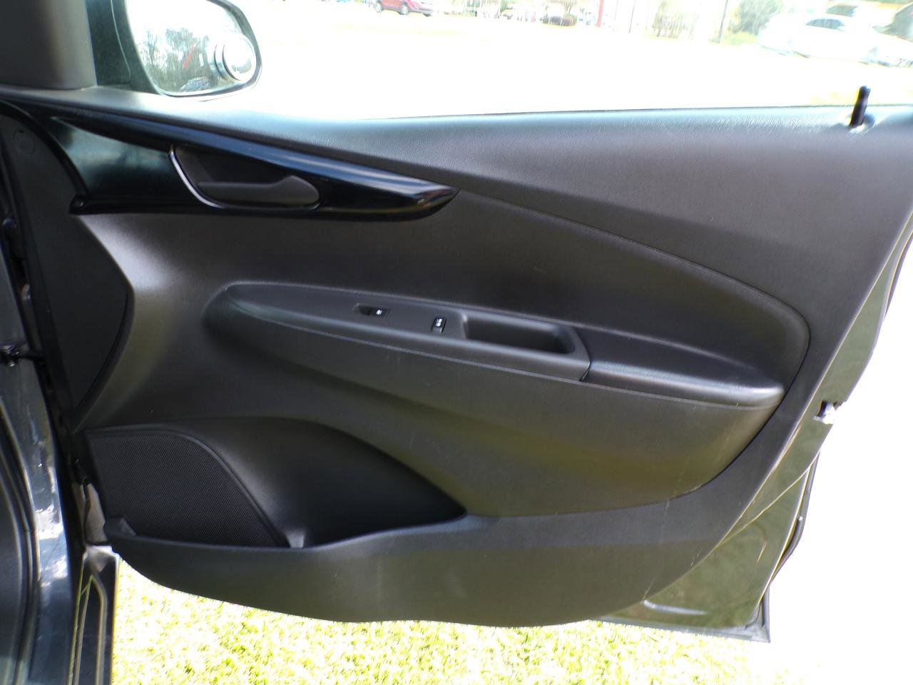 Used 2022 Chevrolet Spark LT FWD image 21