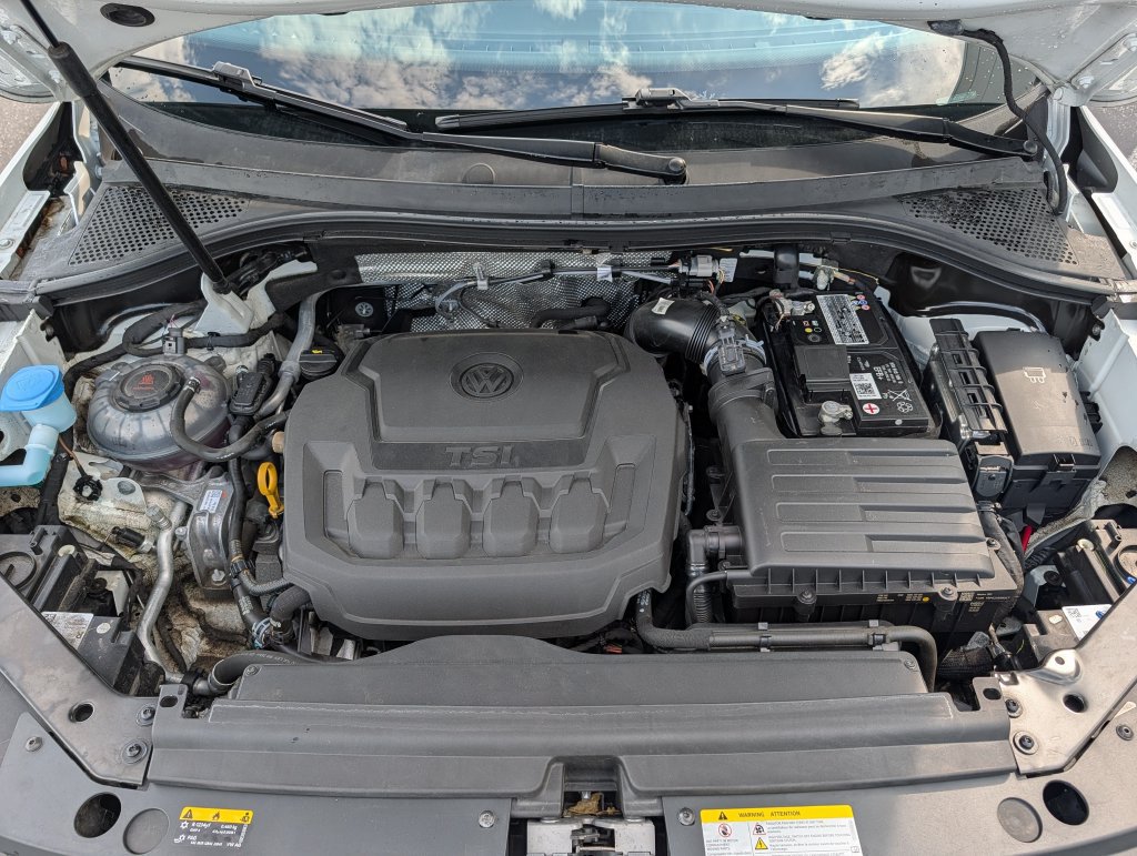 Used 2023 Volkswagen Tiguan SE R-Line AWD/4WD image 13