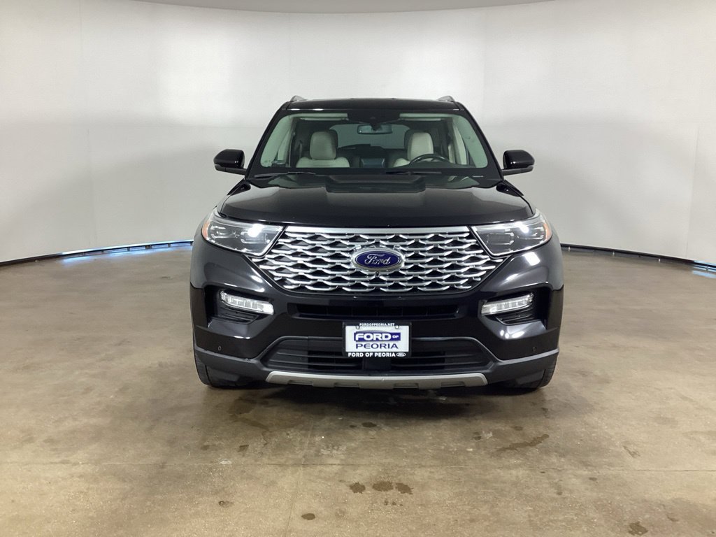 Used 2022 Ford Explorer Platinum w/ Equipment Group 601A AWD/4WD image 2