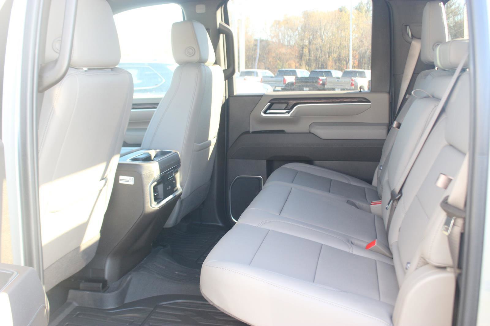 New 2025 GMC Sierra 2500 SLT w/ SLT Premium Package image 13