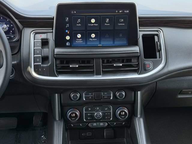 Used 2022 Chevrolet Tahoe Z71 w/ Luxury Package AWD/4WD image 17