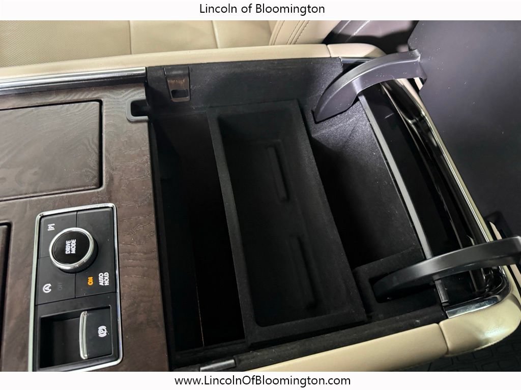 Certified 2024 Lincoln Navigator L Reserve AWD/4WD image 32
