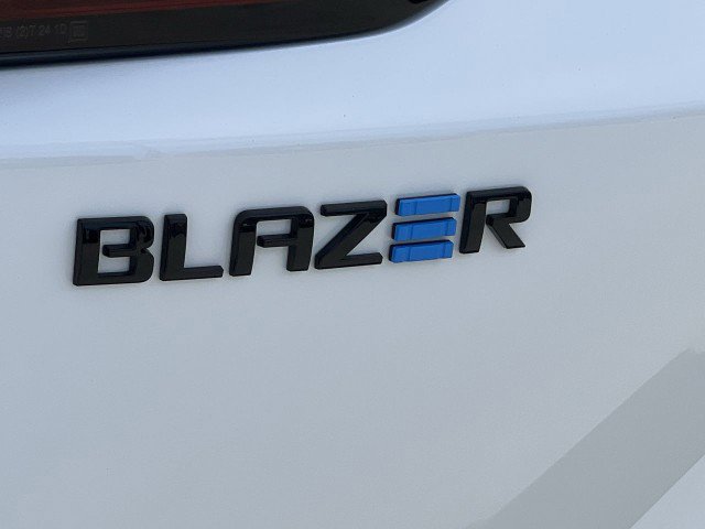 Used 2024 Chevrolet Blazer EV RS image 31