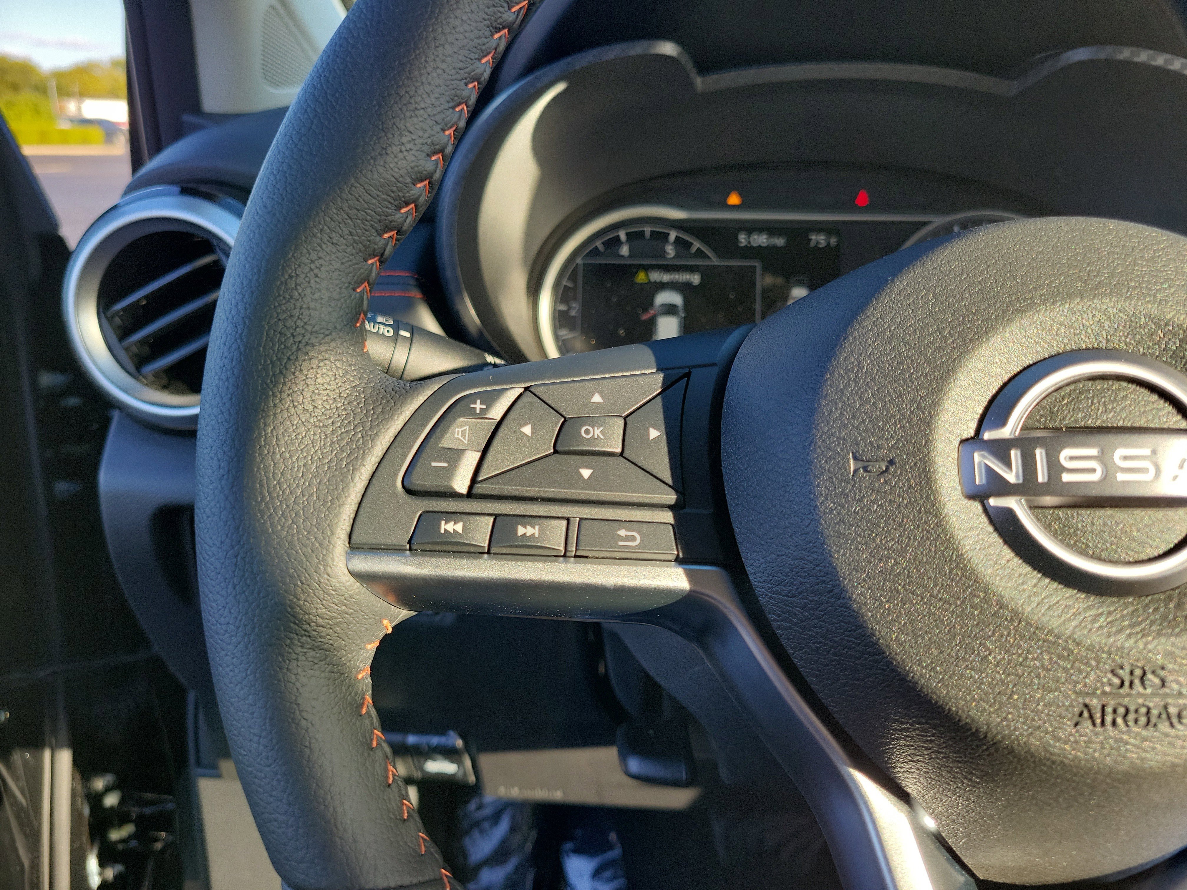 Used 2025 Nissan Versa SR w/ Trunk Package image 22