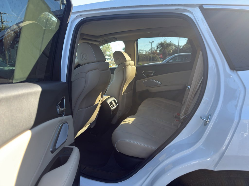 Used 2023 Acura RDX AWD w/ Advance Package image 11