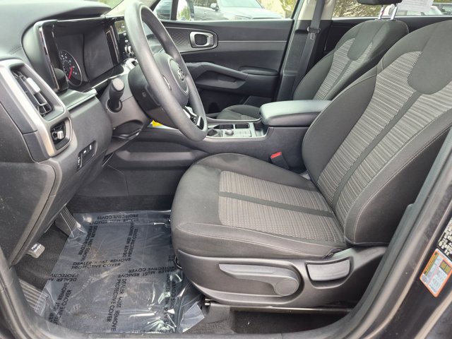 Used 2021 Kia Sorento LX AWD/4WD image 16