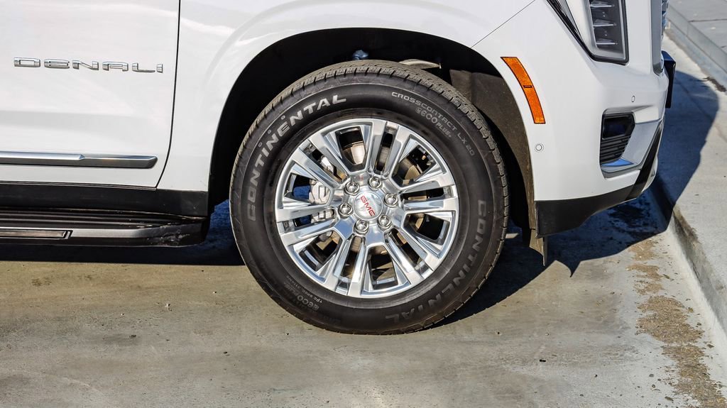 Used 2025 GMC Yukon XL Denali image 11