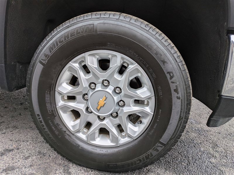 Used 2024 Chevrolet Silverado 2500 LT image 10