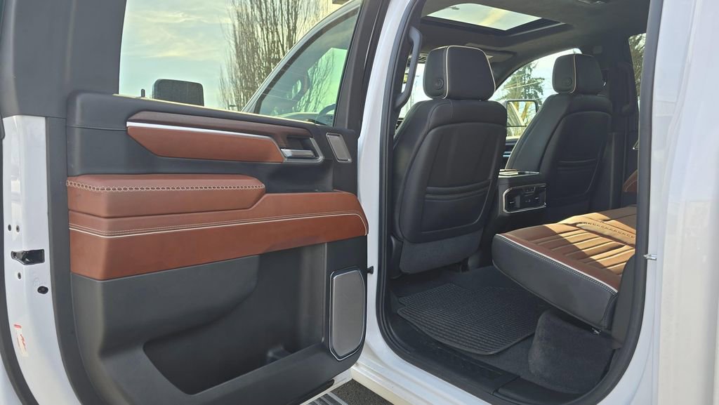 Used 2024 GMC Sierra 3500 Denali Ultimate image 15