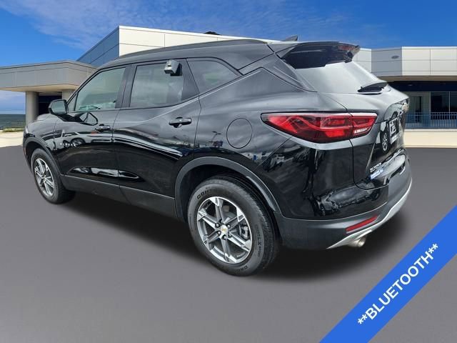 Used 2023 Chevrolet Blazer LT w/ Convenience Package FWD video 3